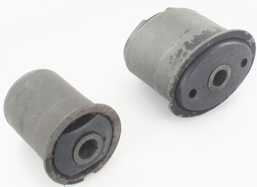 Engine Part 4K8812 (angle view)
